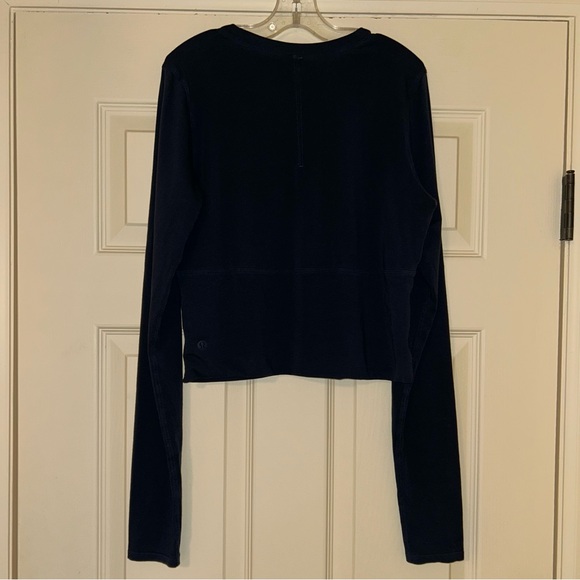 LULULEMON
La Contour Slim Fit Long Sleeve In Navy - Picture 6 of 6